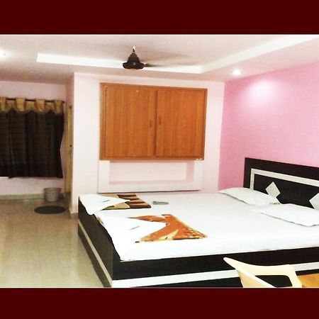 Hotel Upendra Residency Kadapa Exteriör bild