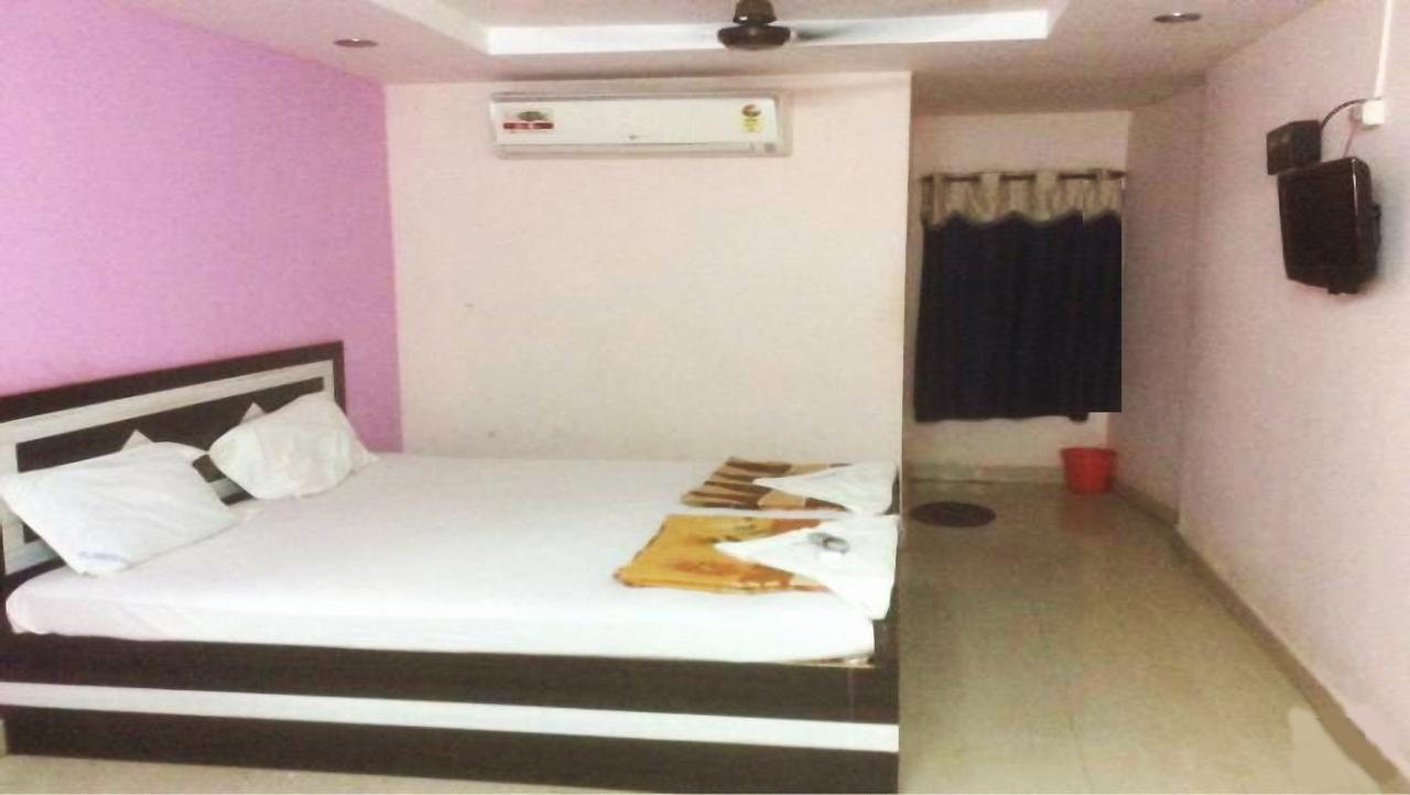 Hotel Upendra Residency Kadapa Exteriör bild